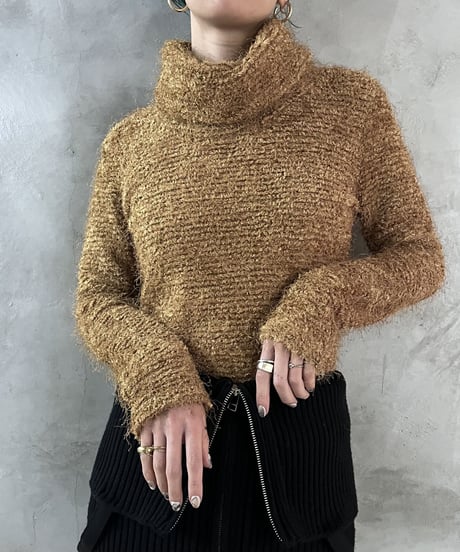 Turtle Neck Shaggy Knit YE
