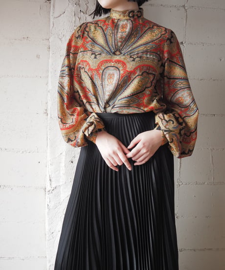 1960-70's Paisley Blouse  BL YE BK RE GN
