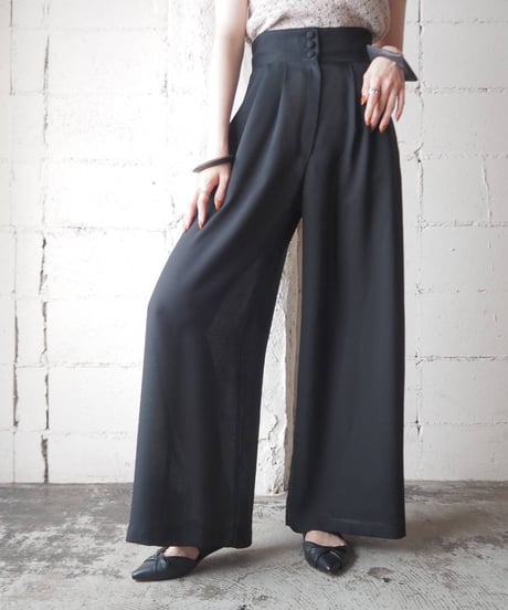 Wide Tuck Pants BK