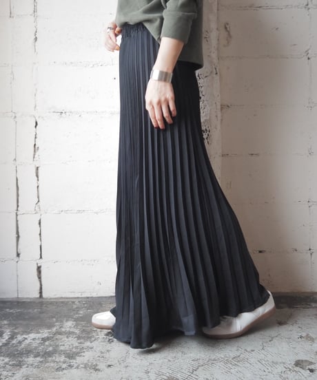 Accordion Pleated Long Skirt BK
