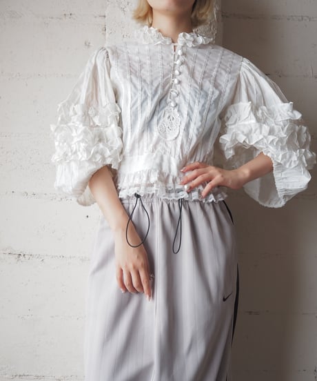 1970's Vintage Lantern Sleeve Frilled Blouse WH