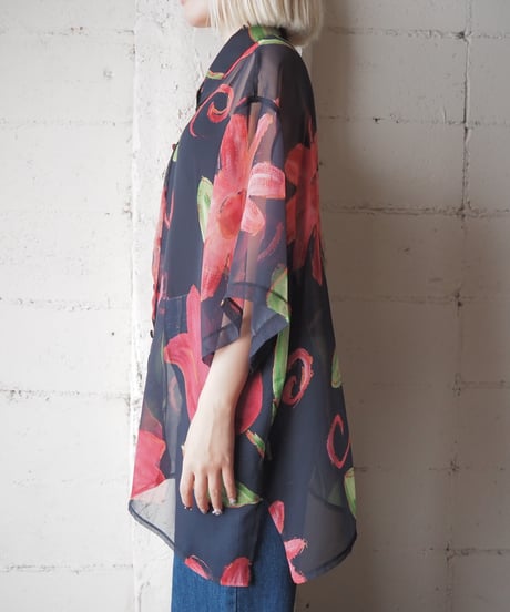 Big Flower Pattern Sheer S/S Shirt BKRE