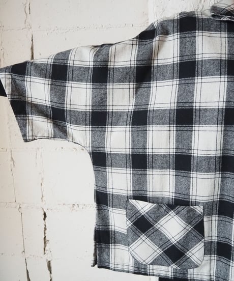 Big Button Plaid Jacket BKIV