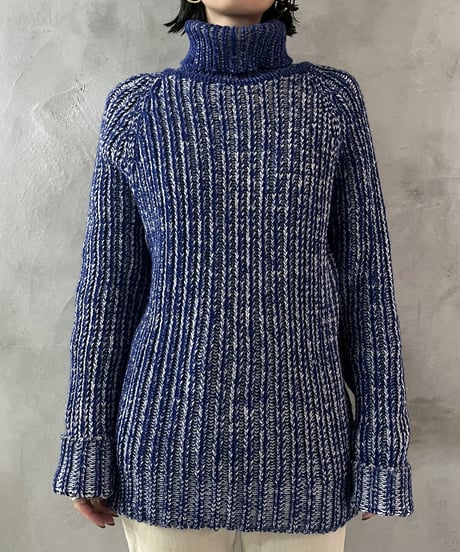 Mix Color Turtle Neck Knit BL WH