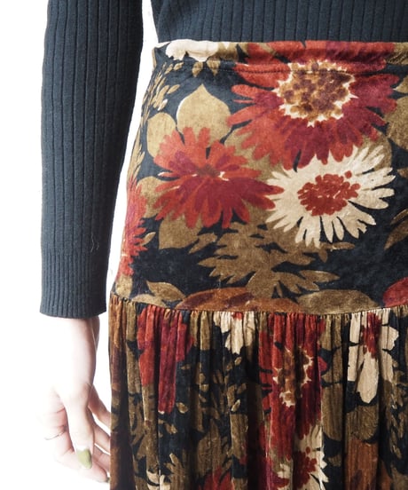 Flower Pattern Easy Flared Skirt BKRE