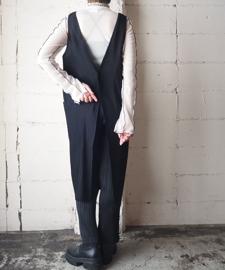 im Product Pleat Apron BK