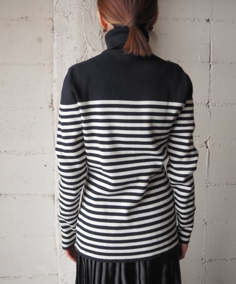 Border Rib Knit BKWH