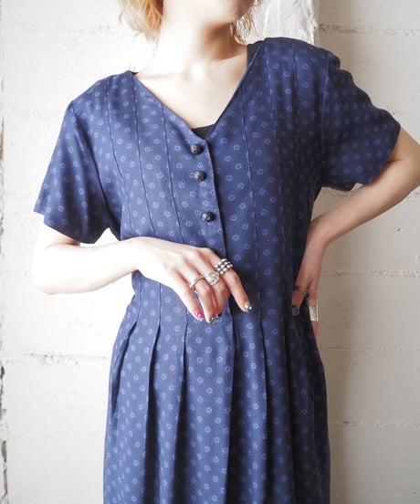 Small Pattern Collarless Dress NV