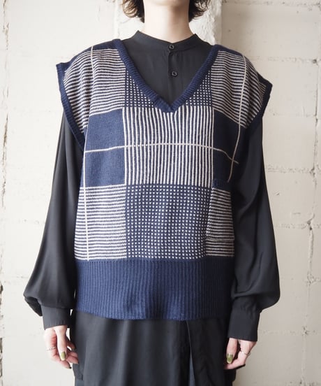 Vneck Check Vest NVGR