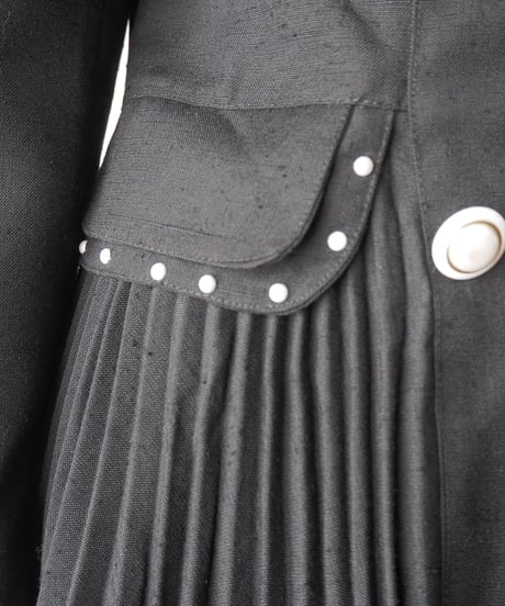 Big Shoulder Pleated Design Jacket BK