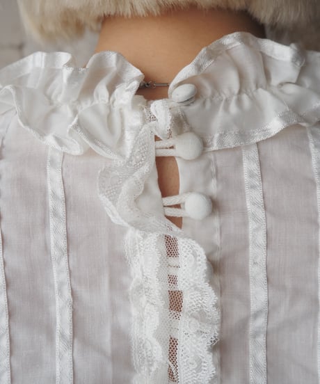 1970's Vintage Lantern Sleeve Frilled Blouse WH