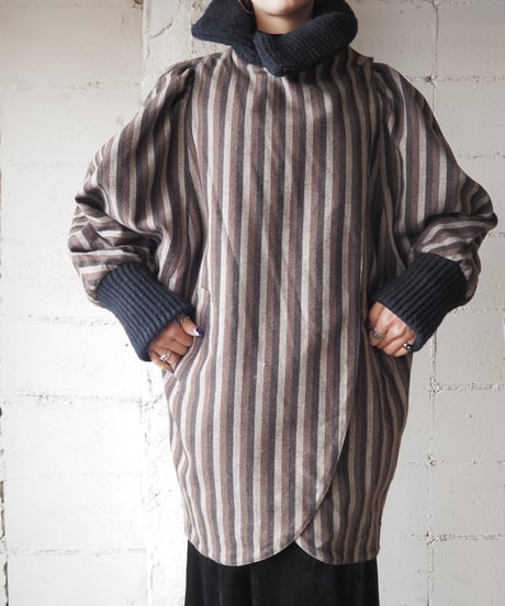 Dolman Sleeve Reversible Coat BE BK