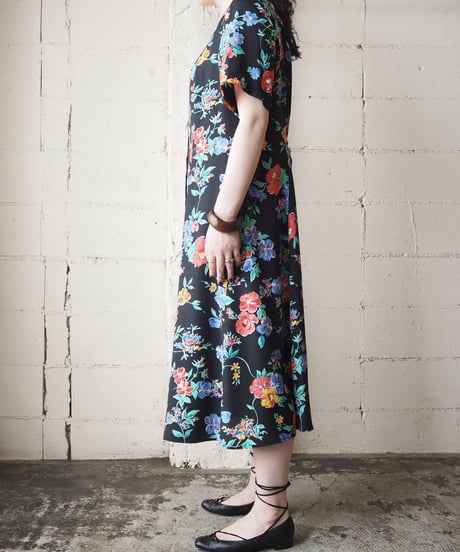 Flower Pattern Collarless Dress BK
