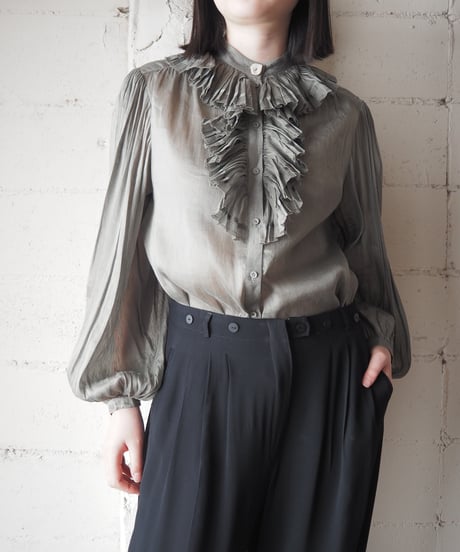 Pleated Collar Volume Sleeve Blouse GR