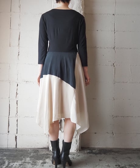 DKNY Color Panelled Long Sleeve Dress BK BE IV