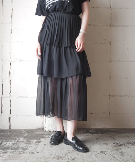 Sheer Pleated Tiered Skirt BK