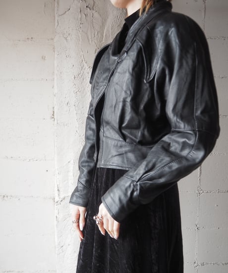 Collarless Short Leather Jacket BK