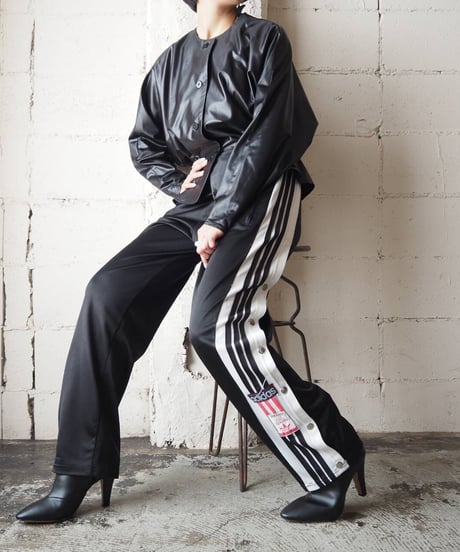 Waist Gather Collarless Satin Jacket BK