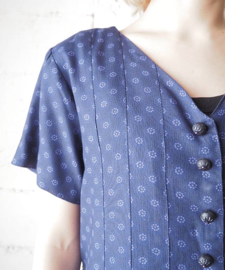 Small Pattern Collarless Dress NV