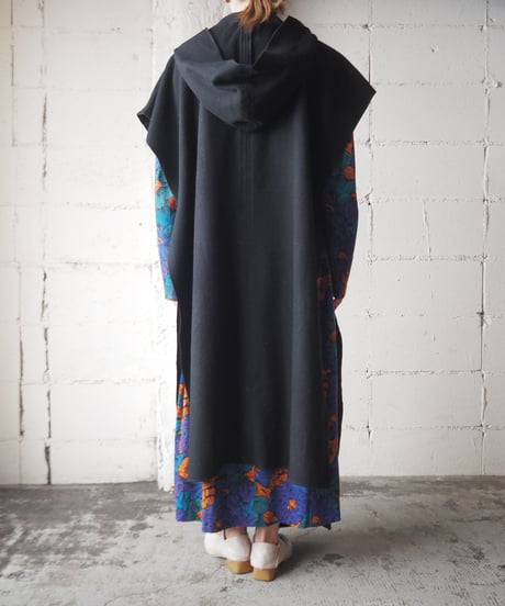 Hooded Long Vest BK