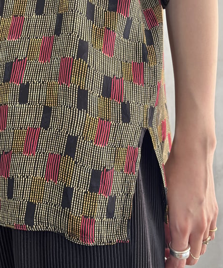 Pattern Open Collar Short Sleeve Blouse GNRE