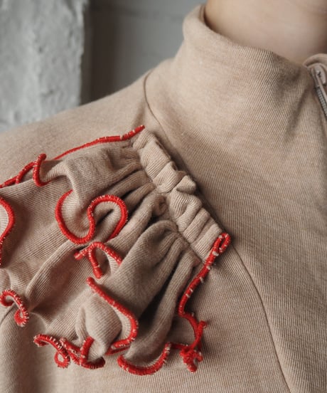 REMAKE Mellow Stitch Frill Half Zip BE RE