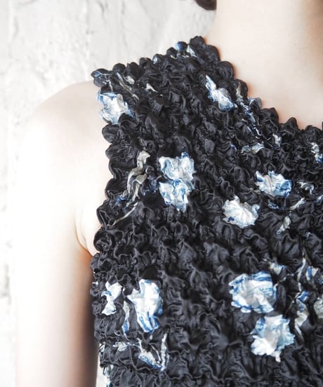 Sleeveless Flower Pattern Popcorn BK WH