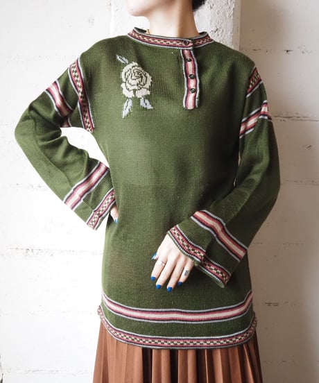 1970's Flared Sleeve Flower Sweater KA