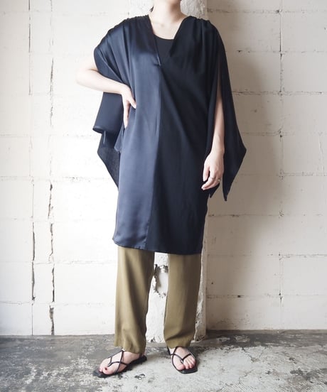 Design Sleeve Tunic Blouse BK