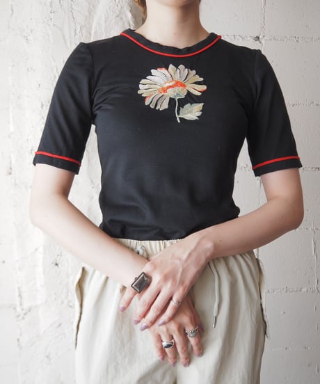 1970's Flower Embroidery Tee BK