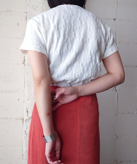 Embossed Flower Cutsewn WH