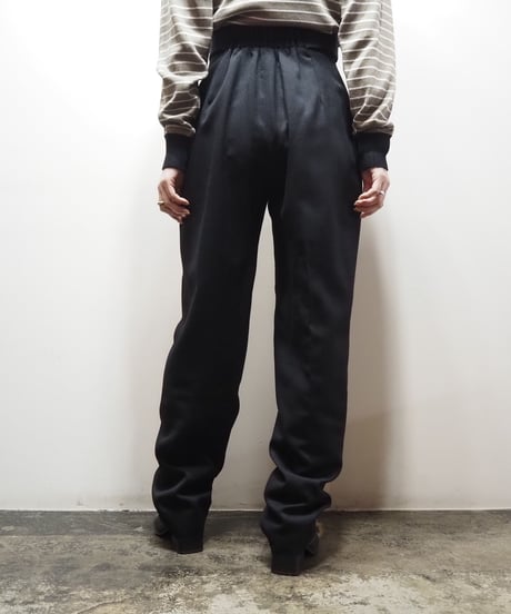 Side Belted Tuck Pants BK