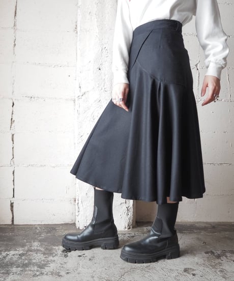 Design Medium Wool Skirt BK