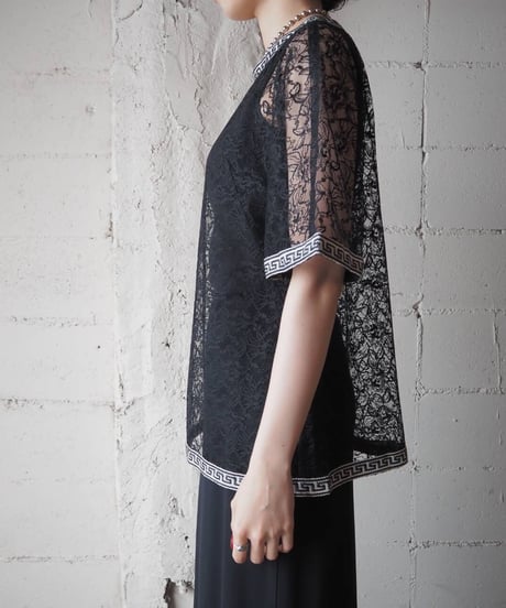Pattern Neck Lace Pullover BK