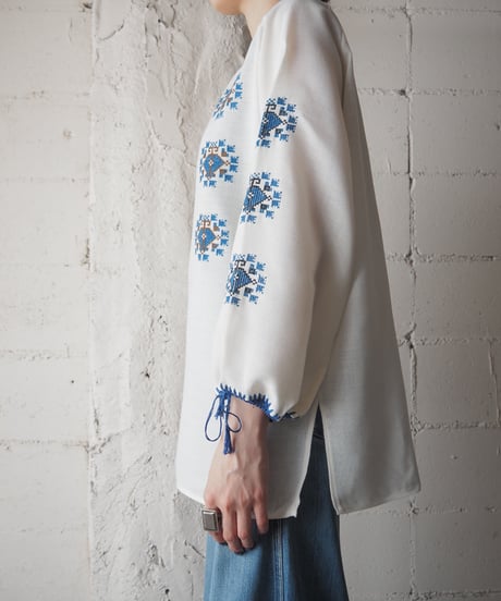1960~70's Euro Embroidery Smock IVBL