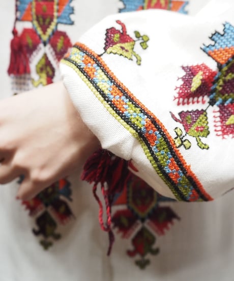 Vintage Embroidery Blouse WHRE