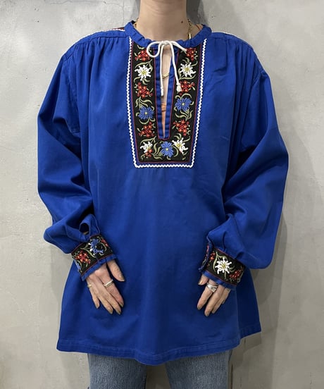 Embroidered Farming Smock BL