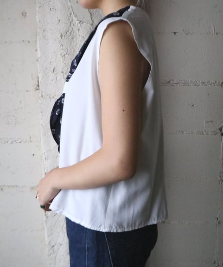Scarf Collar Sleeveless Blouse WHNV