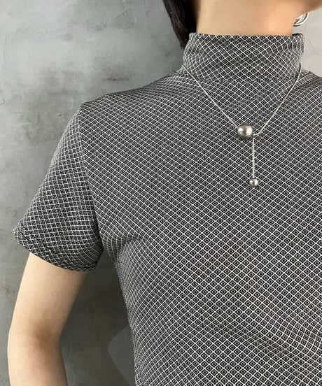 Small Pattern Mock Neck Cutsewn BK