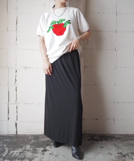Apple&Caterpillar Embroidery Sweat WHREGN
