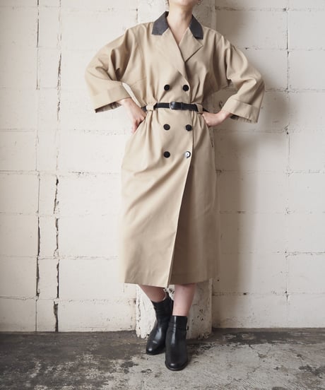 Bicolor Open Collar Dress BEGR