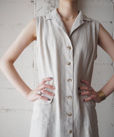 Opencollar N/Slinen dress BE