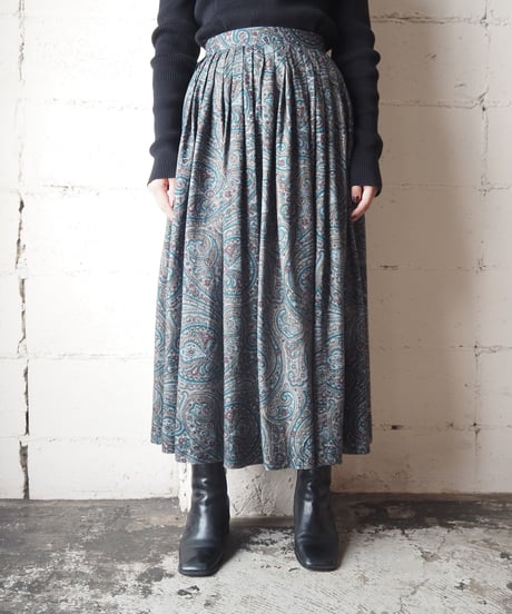 Paisley Pattern Tuck Flared Skirt GR