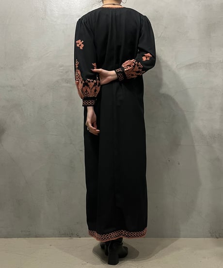 Volume Sleeve Embroidery Dress BKPI