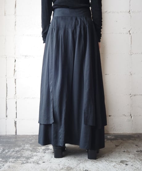 Side Button Design Skirt BK