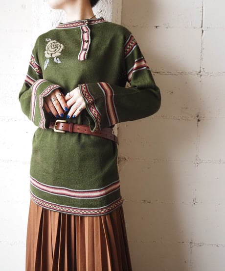 1970's Flared Sleeve Flower Sweater KA