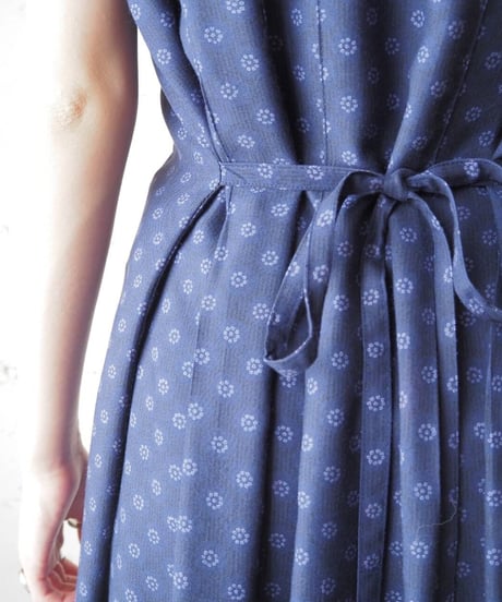 Small Pattern Collarless Dress NV