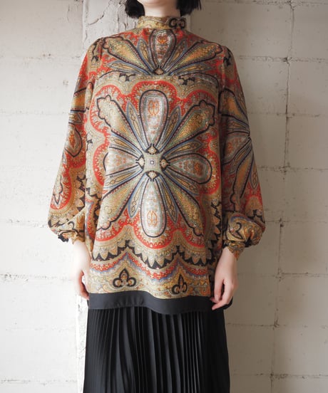 1960-70's Paisley Blouse  BL YE BK RE GN