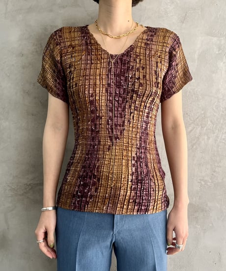 Pleated Pattern Short Sleeve Tops GNPUR