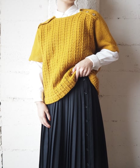 Shoulder Button S/S Design Knit YE
